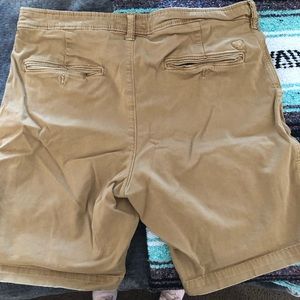 Khaki American Eagle Men’s Cargo Shorts